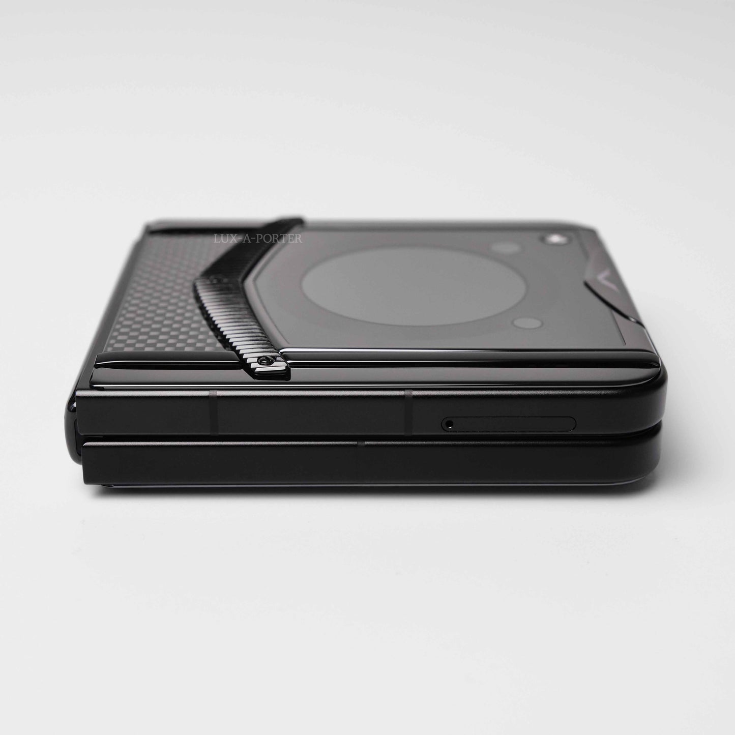 VERTU IRONFLIP PHONE CARBON TEXTURE TAFFETA