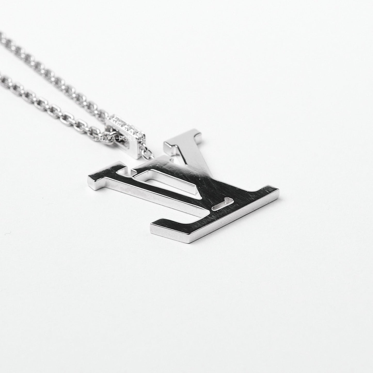 Louis Vuitton Large Pendant Q93821 Pre-Owned
