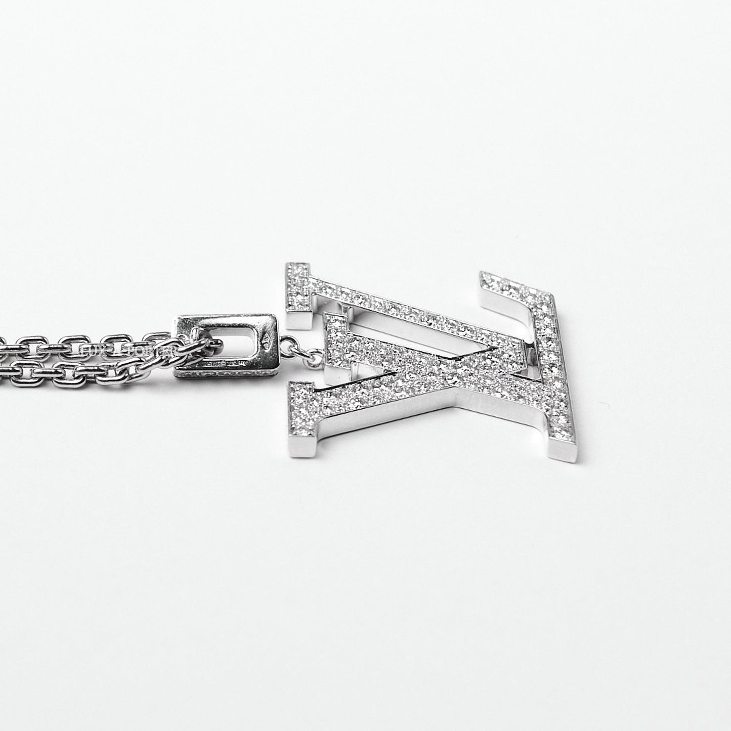 Louis Vuitton Large Pendant Q93821 Pre-Owned